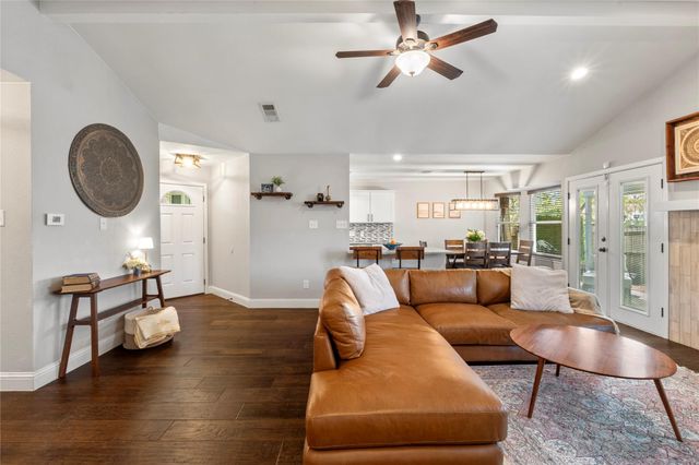 9306 Curlew DR, Austin, TX 78748