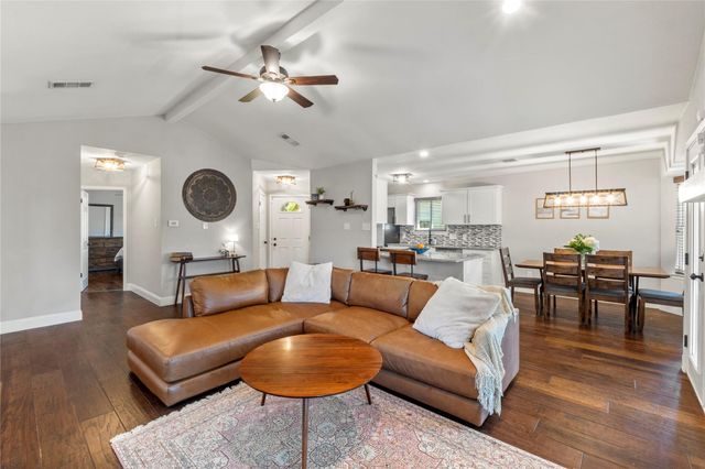 9306 Curlew DR, Austin, TX 78748