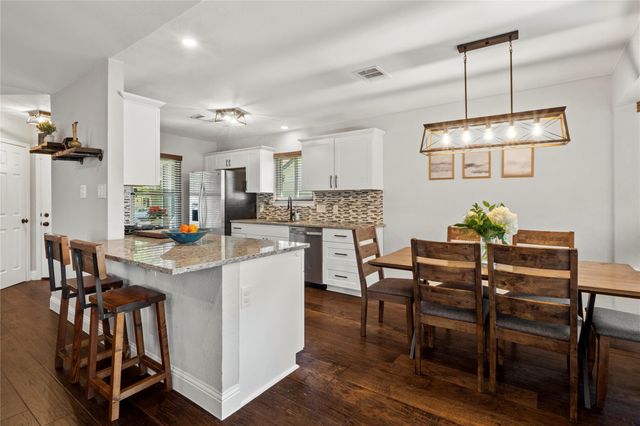 9306 Curlew DR, Austin, TX 78748