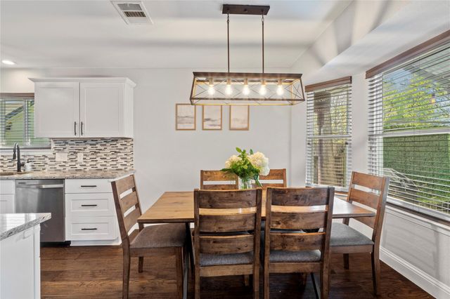 9306 Curlew DR, Austin, TX 78748