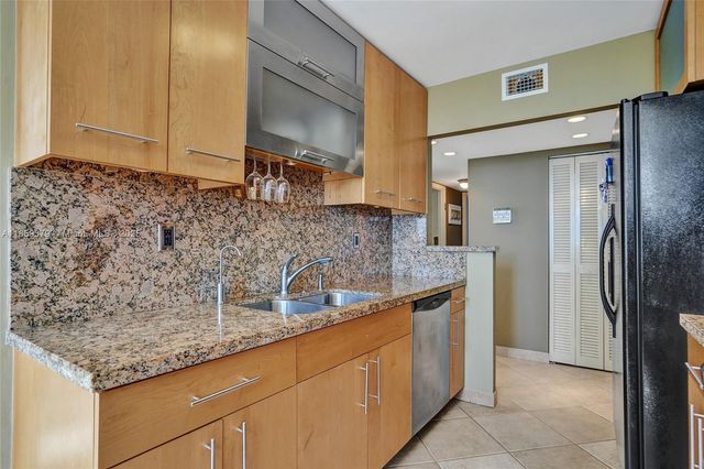 1833 S Ocean Dr 1402, Hallandale Beach, FL 33009