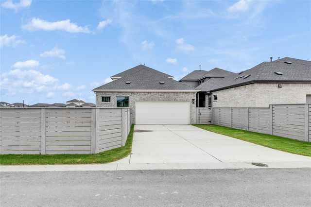 113 Royal Fern RD, Hutto, TX 78634