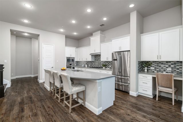 4260 Colton Drive, Carrollton, TX 75010