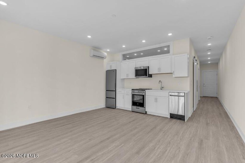 19 Carr Avenue 306, Keansburg, NJ 07734