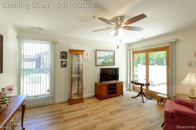 37587 Barkridge Circle, Westland, MI 48185