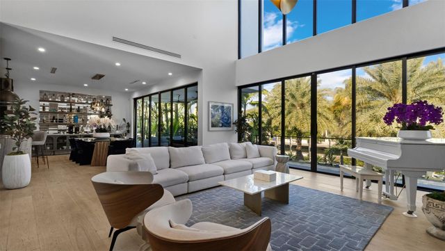 823 Ponce De Leon Drive, Fort Lauderdale, FL 33316