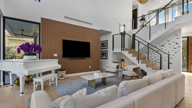 823 Ponce De Leon Drive, Fort Lauderdale, FL 33316