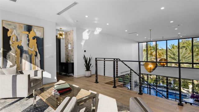 823 Ponce De Leon Drive, Fort Lauderdale, FL 33316