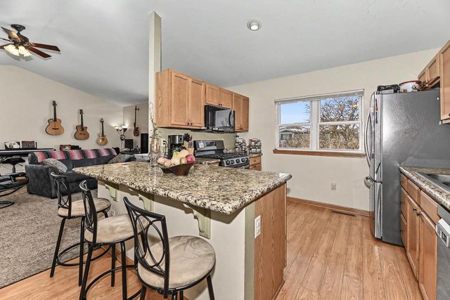 910 Century WAY, Mount Pleasant, WI 53406