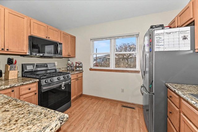 910 Century WAY, Mount Pleasant, WI 53406