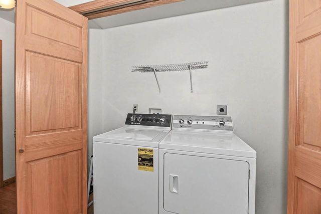 910 Century WAY, Mount Pleasant, WI 53406