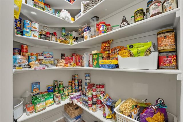 10615 Lancaster Road, Liberty, MO 64068