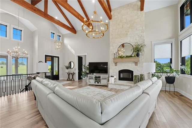 10615 Lancaster Road, Liberty, MO 64068