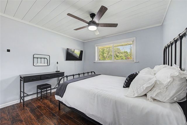 1606 W Green Acres Drive, Rogers, AR 72758