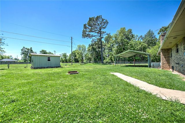 1606 W Green Acres Drive, Rogers, AR 72758