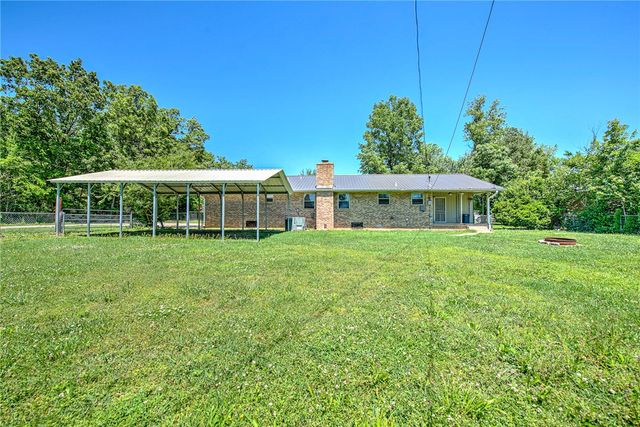 1606 W Green Acres Drive, Rogers, AR 72758