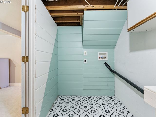 2701 Ne 105TH Ave, Portland, OR 97220