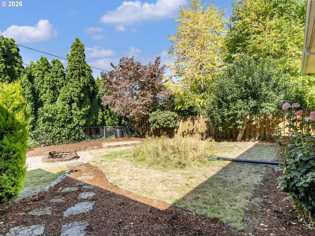 2701 Ne 105TH Ave, Portland, OR 97220