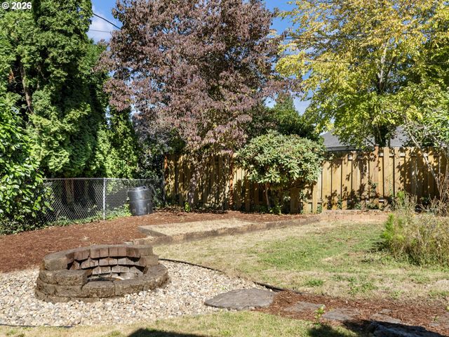 2701 Ne 105TH Ave, Portland, OR 97220
