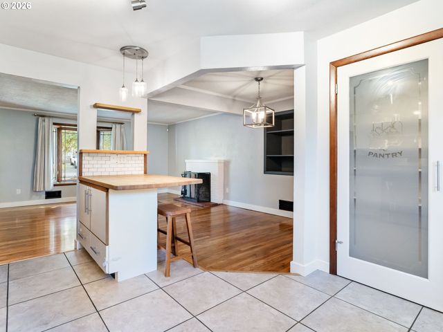 2701 Ne 105TH Ave, Portland, OR 97220