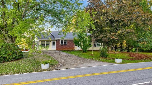117 Andrews Ridge Road, Sparta, NC 28675