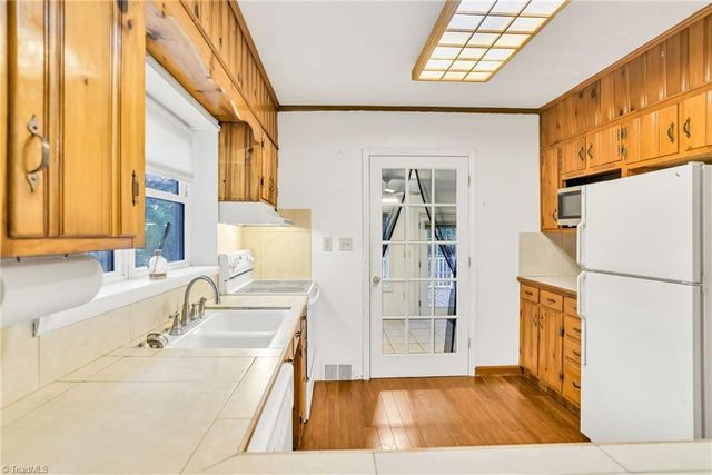 117 Andrews Ridge Road, Sparta, NC 28675