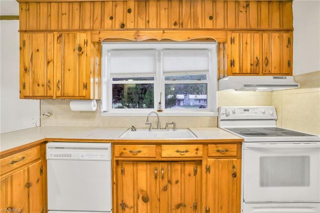 117 Andrews Ridge Road, Sparta, NC 28675