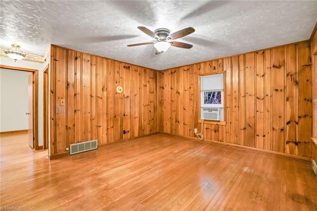 117 Andrews Ridge Road, Sparta, NC 28675