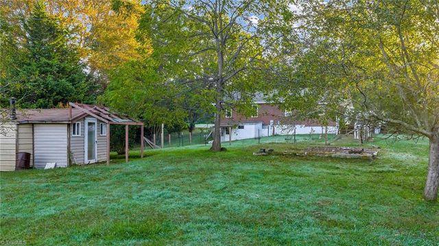 117 Andrews Ridge Road, Sparta, NC 28675