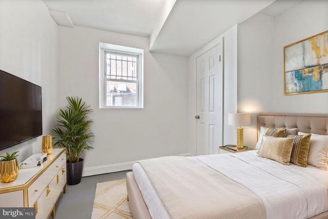 212 DIVISION AVE NE, Washington, DC 20019