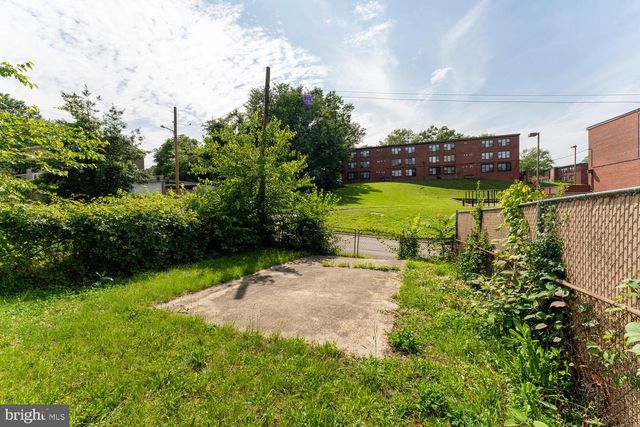 212 DIVISION AVE NE, Washington, DC 20019