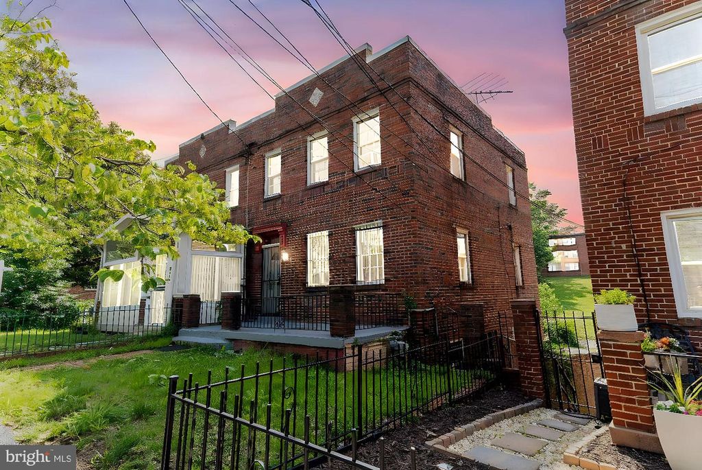 212 DIVISION AVE NE, Washington, DC 20019