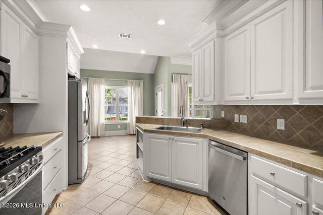 202 Calhoun Drive, Madison, MS 39110