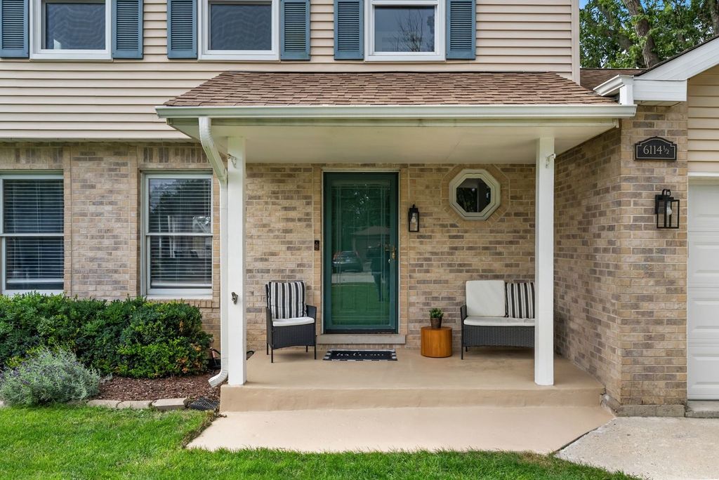 6114 1/2 Leonard Avenue, Downers Grove, IL 60515 — photo 2