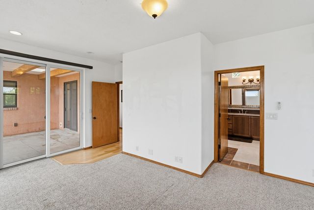 1405 Sigma Chi Road NE, Albuquerque, NM 87106