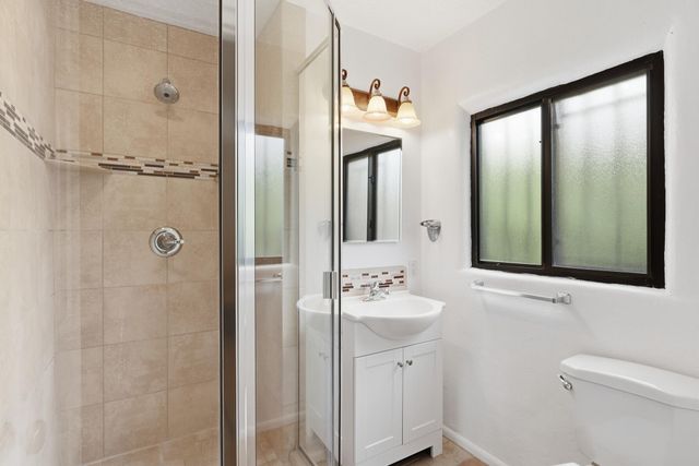 1405 Sigma Chi Road NE, Albuquerque, NM 87106