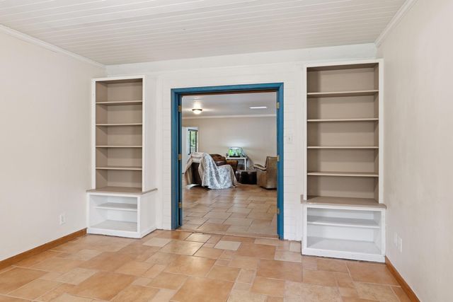 1405 Sigma Chi Road NE, Albuquerque, NM 87106