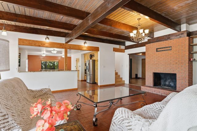 1405 Sigma Chi Road NE, Albuquerque, NM 87106