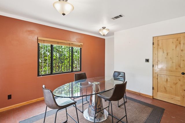 1405 Sigma Chi Road NE, Albuquerque, NM 87106