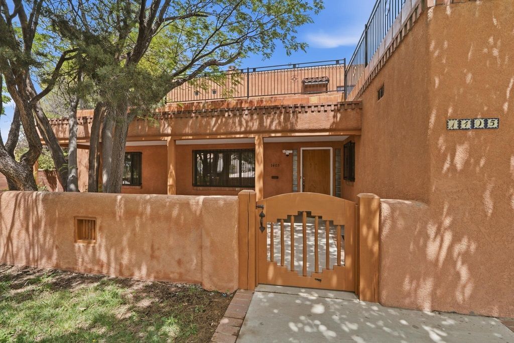 1405 Sigma Chi Road NE, Albuquerque, NM 87106