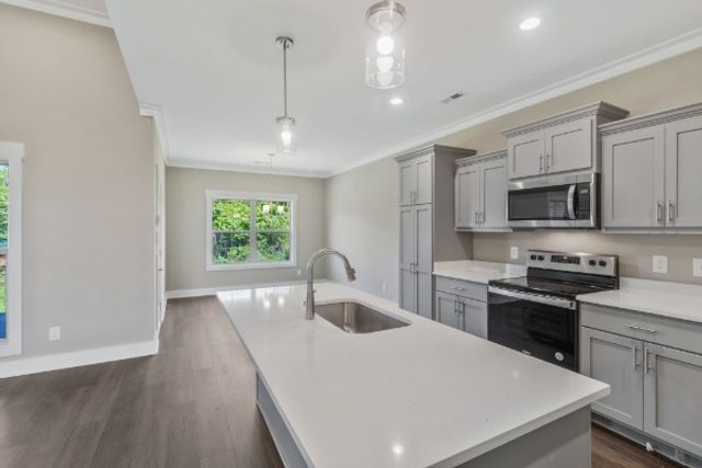 1177 Rimrock Rd, Smyrna, TN 37167