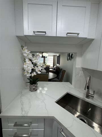 7480 NW 17th St 103, Plantation, FL 33313