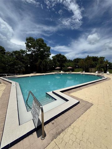 7480 NW 17th St 103, Plantation, FL 33313