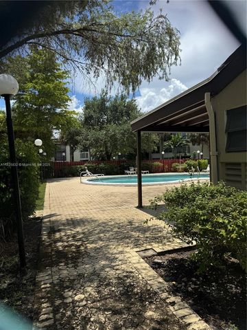 7480 NW 17th St 103, Plantation, FL 33313
