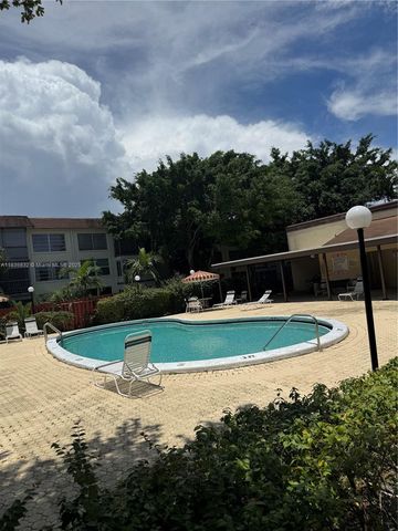 7480 NW 17th St 103, Plantation, FL 33313