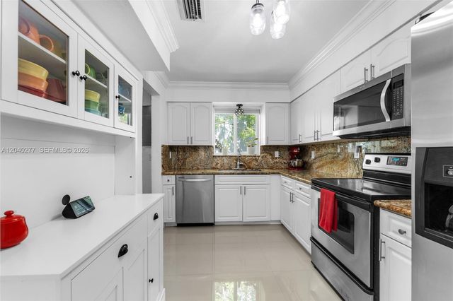 2131 SW 17th Street ., Miami, FL 33145