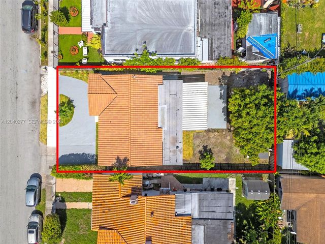 2131 SW 17th Street ., Miami, FL 33145