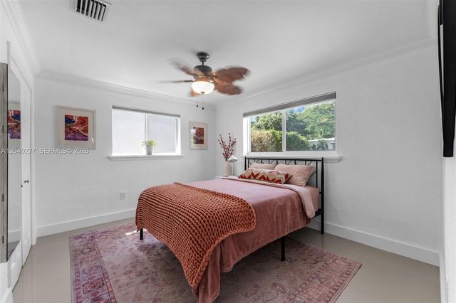 2131 SW 17th Street ., Miami, FL 33145