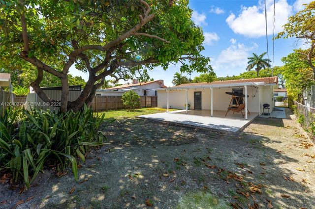 2131 SW 17th Street ., Miami, FL 33145