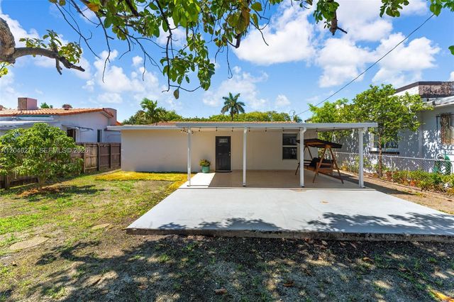 2131 SW 17th Street ., Miami, FL 33145